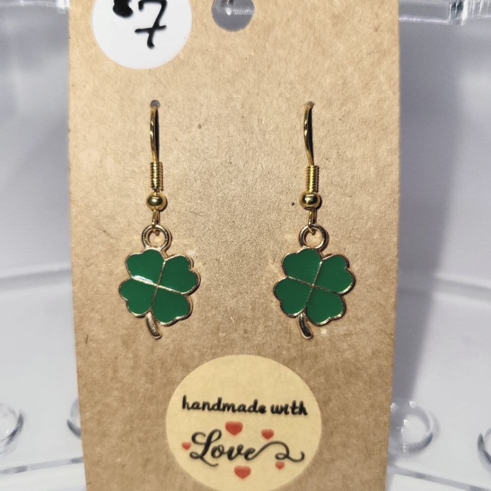 Hand Crafted Earrings St Patrick's Day Pierced Shamrocks Medium Green - Picture 2 of 4
